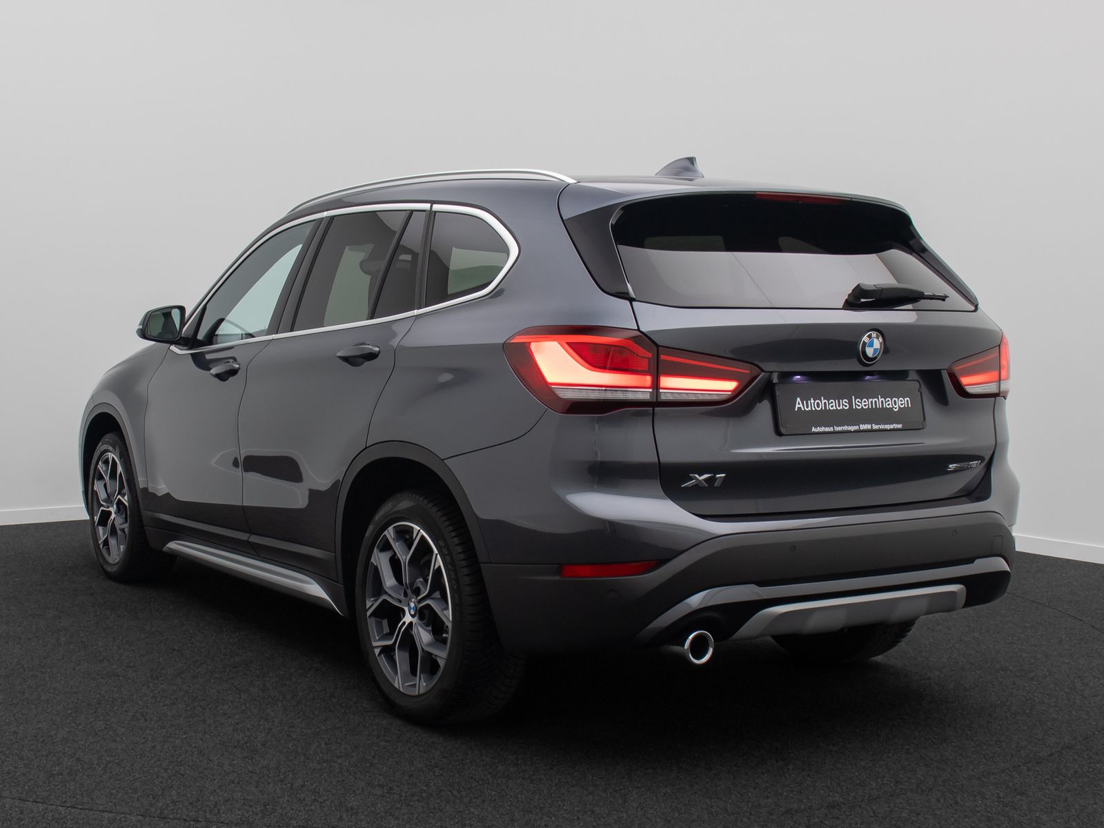 Fahrzeugabbildung BMW X1 sD18i xLine DAB Kamera HiFi Komfort Sport 18"