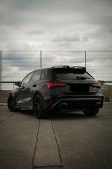 Audi MIETKAUF AUDI RS3 2025 SPORTBACK - Audi RS3 mit Benzin-Antrieb: Kleinwagen
