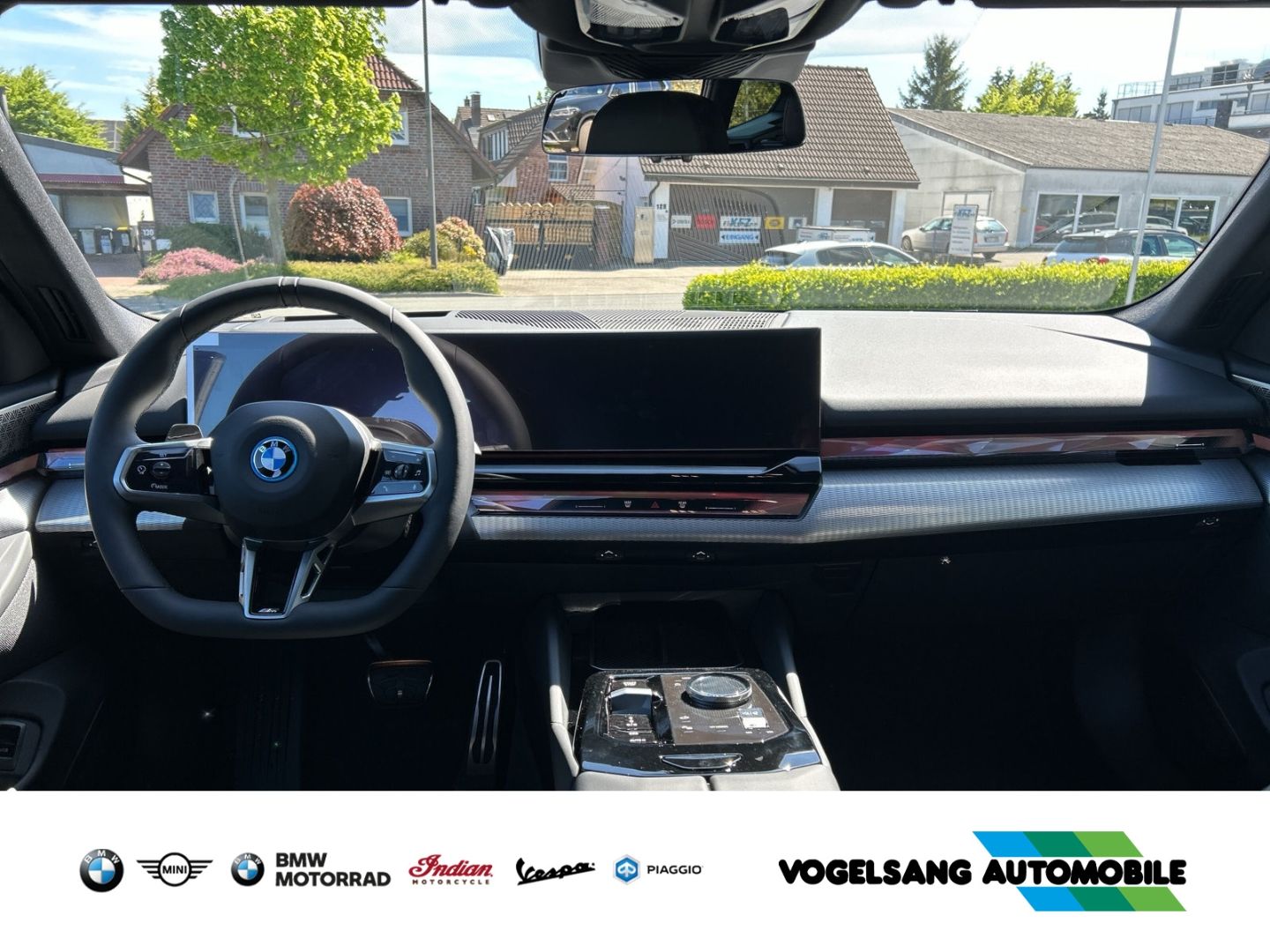 Fahrzeugabbildung BMW i5 40 eDrive M Sport Touring eDrive40 Park-Assis