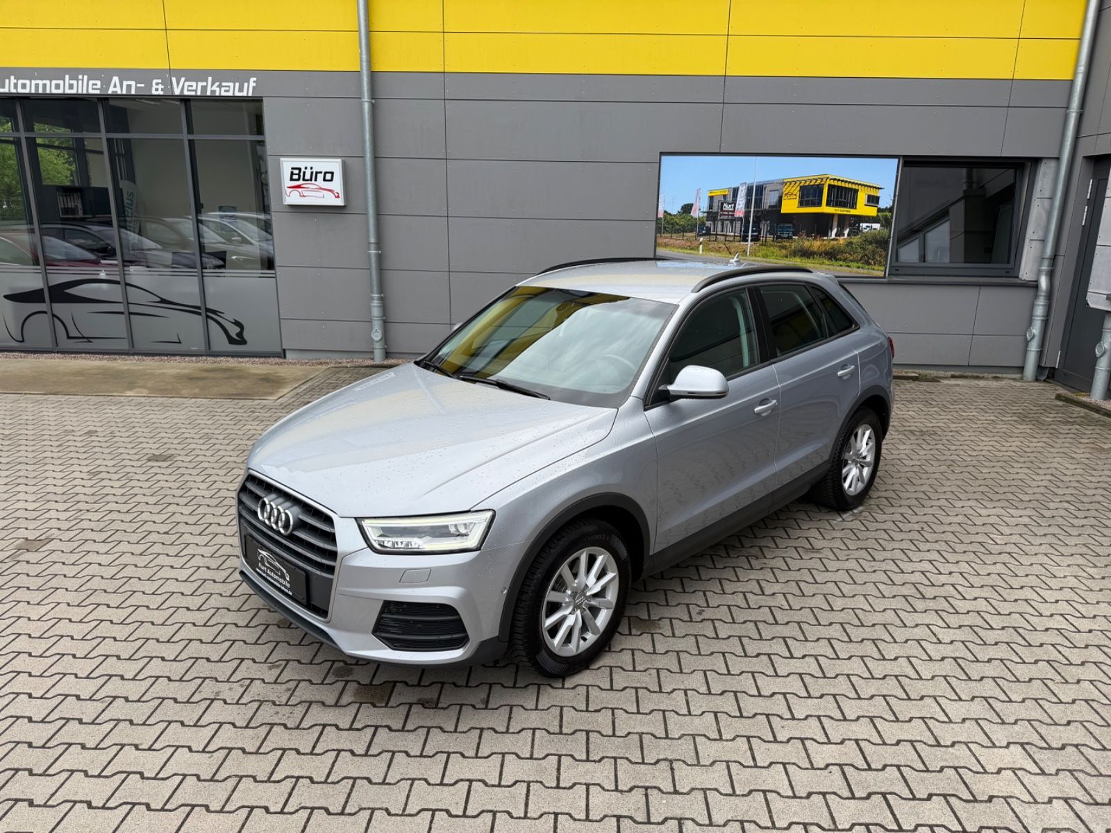 AUDI Q3 basis quattro/ALLRAD/NAVI/KAMERA/AHK/ALLWET*