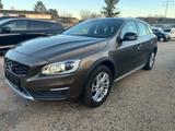 Volvo V60 CC Momentum AWD, Autom.sehr gepflegt - Volvo Gebrauchtwagen in Stuttgart