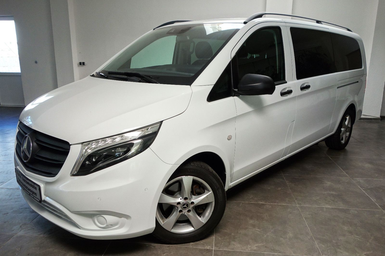 MERCEDES-BENZ Vito 124CDI Tourer 4Matic Edition Extralan Sport