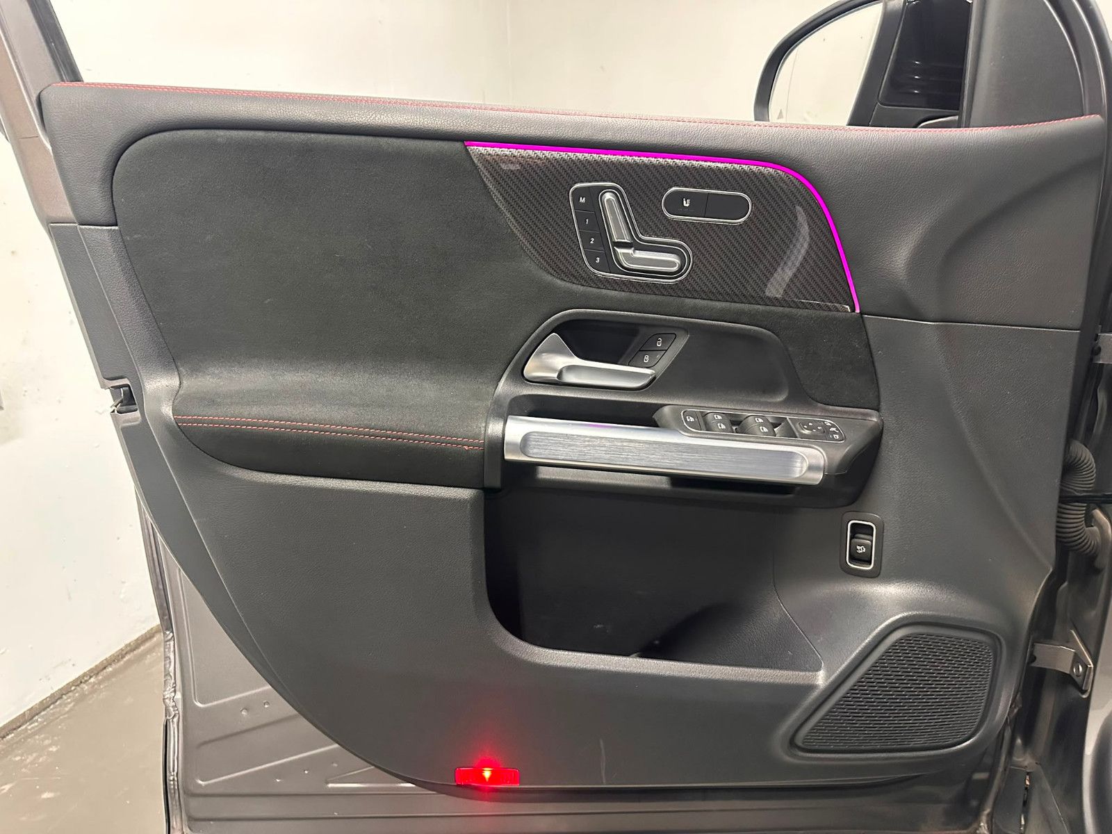 Fahrzeugabbildung Mercedes-Benz GLB 180 d *AMG-LINE*NIGHT*DISTRO*AHK*KAMERA*LED*