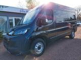 Peugeot Boxer Kasten Hochraum 335 L2H2 BlueHDi 180 - Peugeot Boxer mit Diesel-Antrieb: Automatik