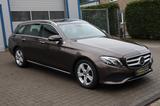 Mercedes-Benz E 220 T-Modell 4Matic/PANO/360°/LED/SCHECKHEFT - Mercedes-Benz E 220 in Herne