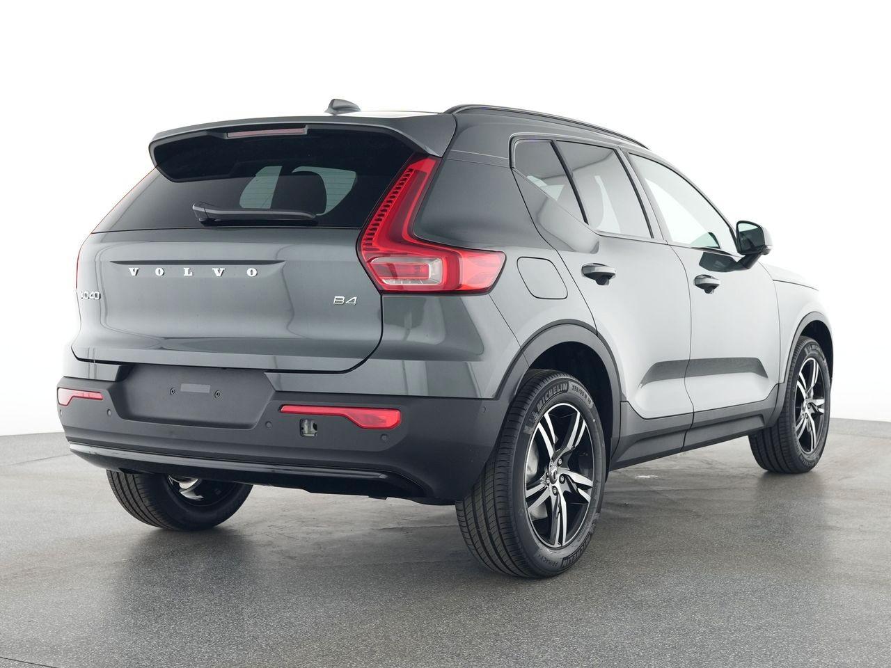 Volvo XC40 B4 Plus Dark 2WD