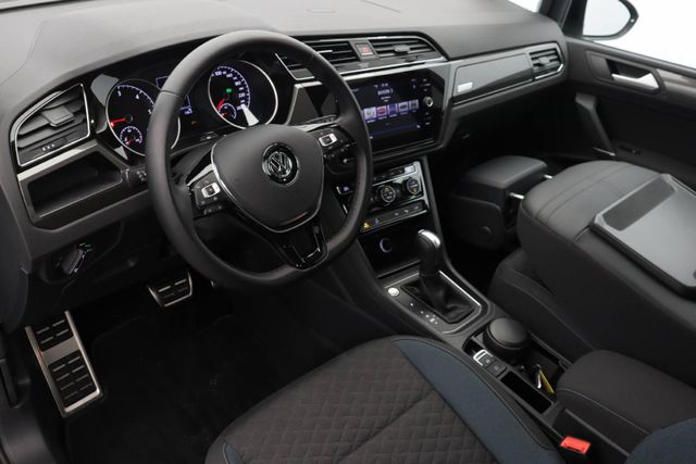 Fahrzeugabbildung Volkswagen Touran  2,0 TDI IQ.DRIVE+7-SITZE+STHZ+AHK+CAM