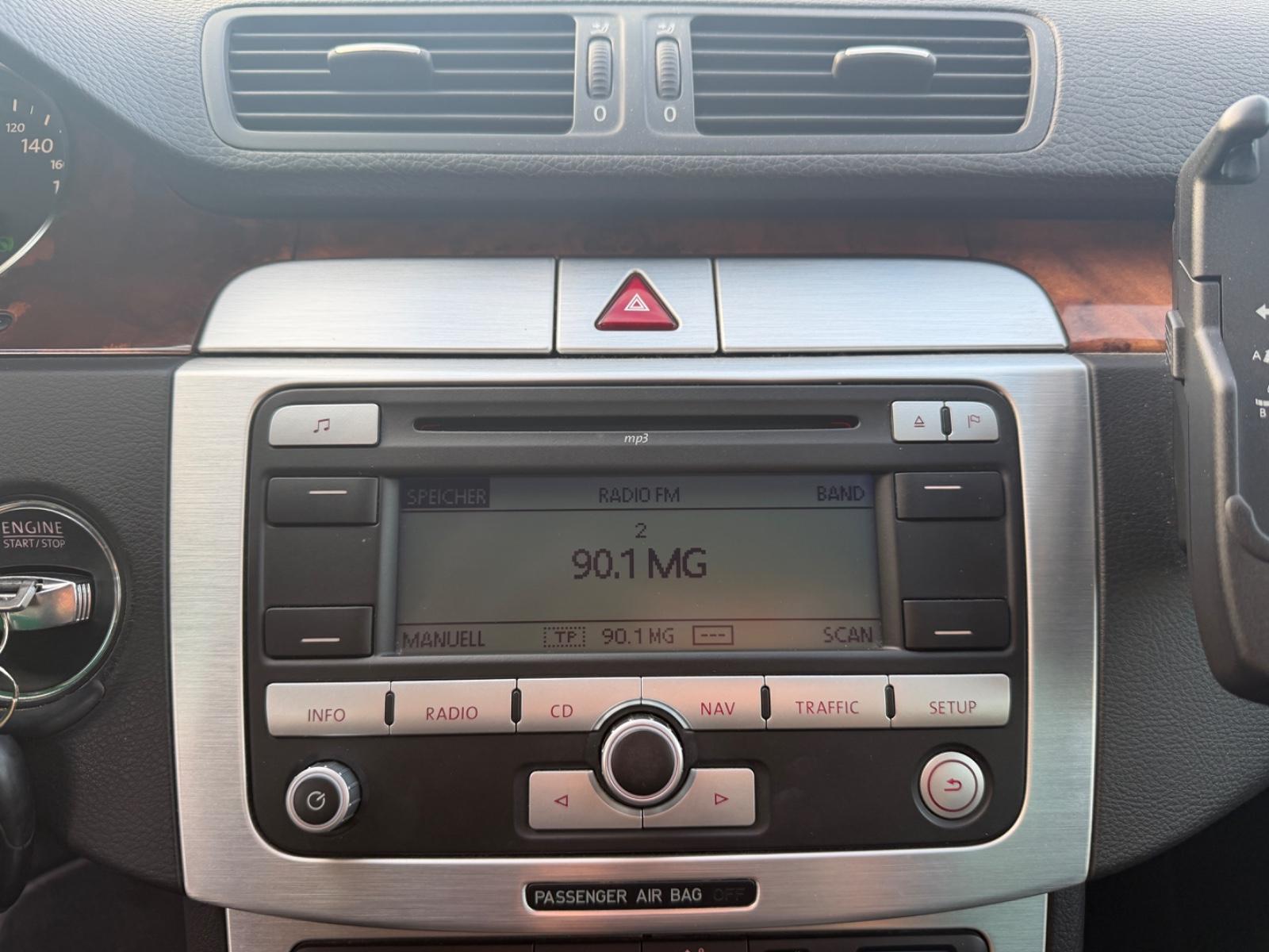 Volkswagen Passat 2008 — photo 20