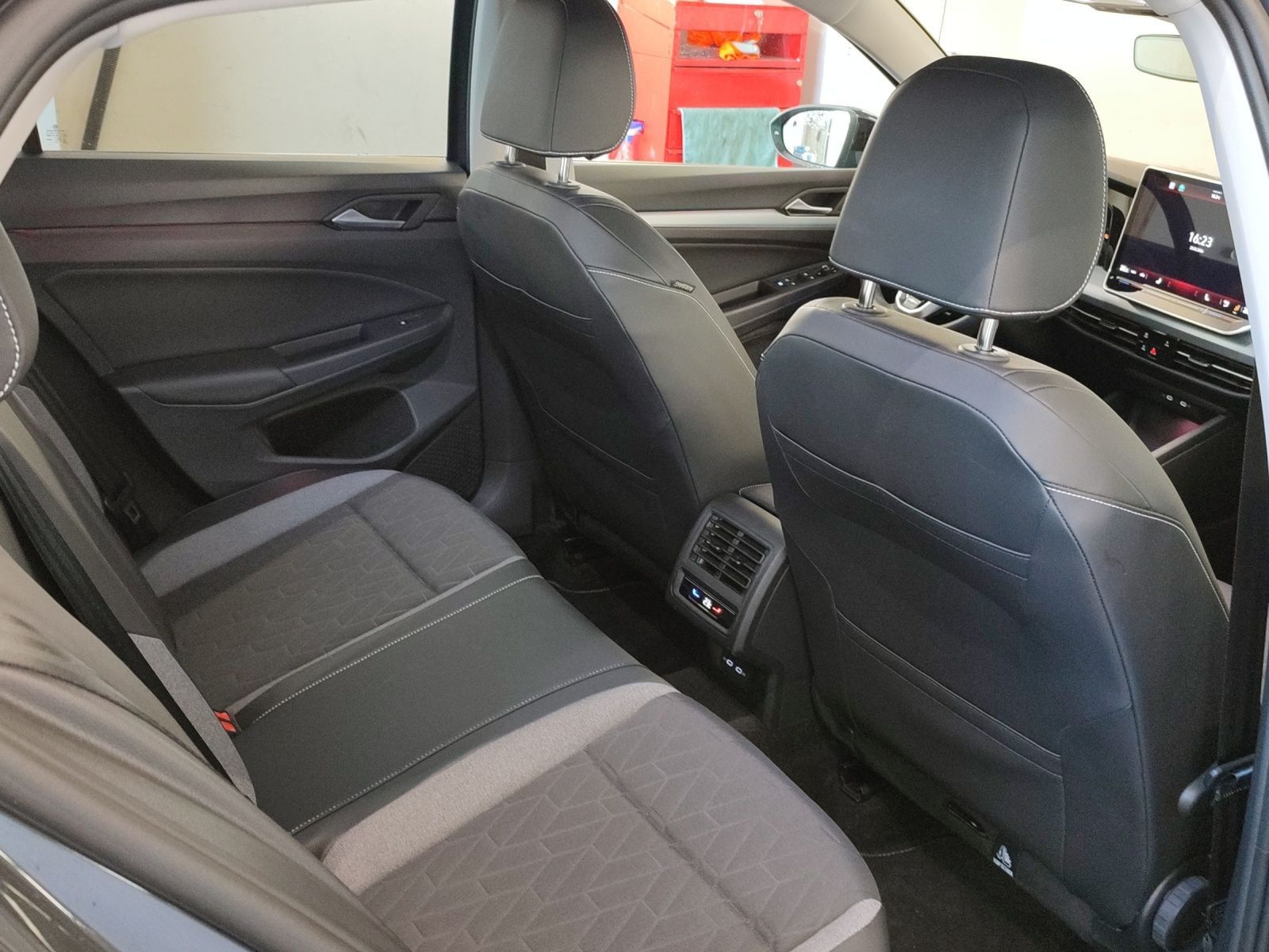 Volkswagen Golf - Bild 18