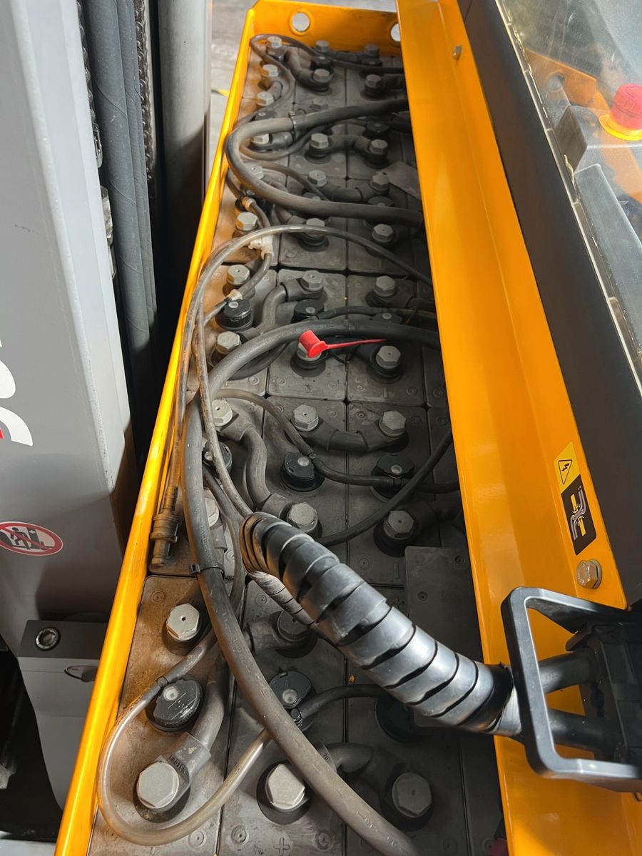 Fahrzeugabbildung Jungheinrich ETV C16 / Triplex 5.72m / SS / nur 3.228h / 2016