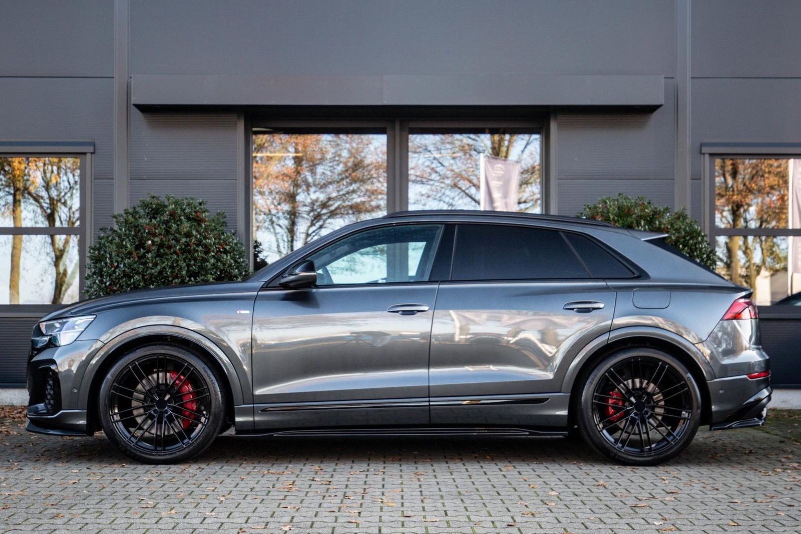 Audi Q8 60 TFSI e Competition 490pk, Carbon, Full-opt imagem 2