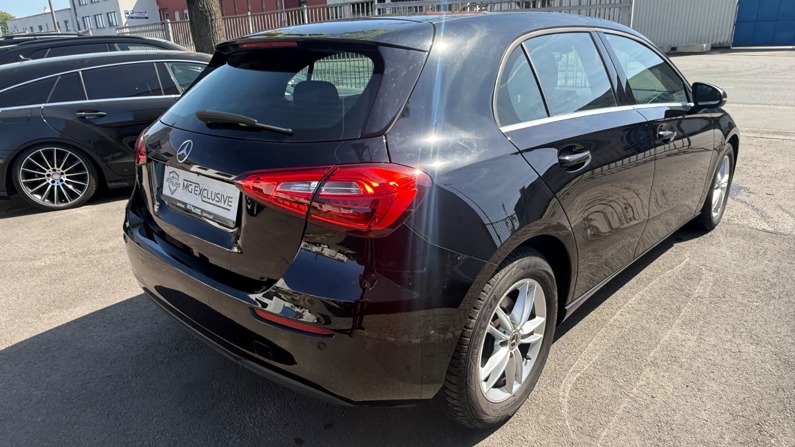Fahrzeugabbildung Mercedes-Benz A 180 d