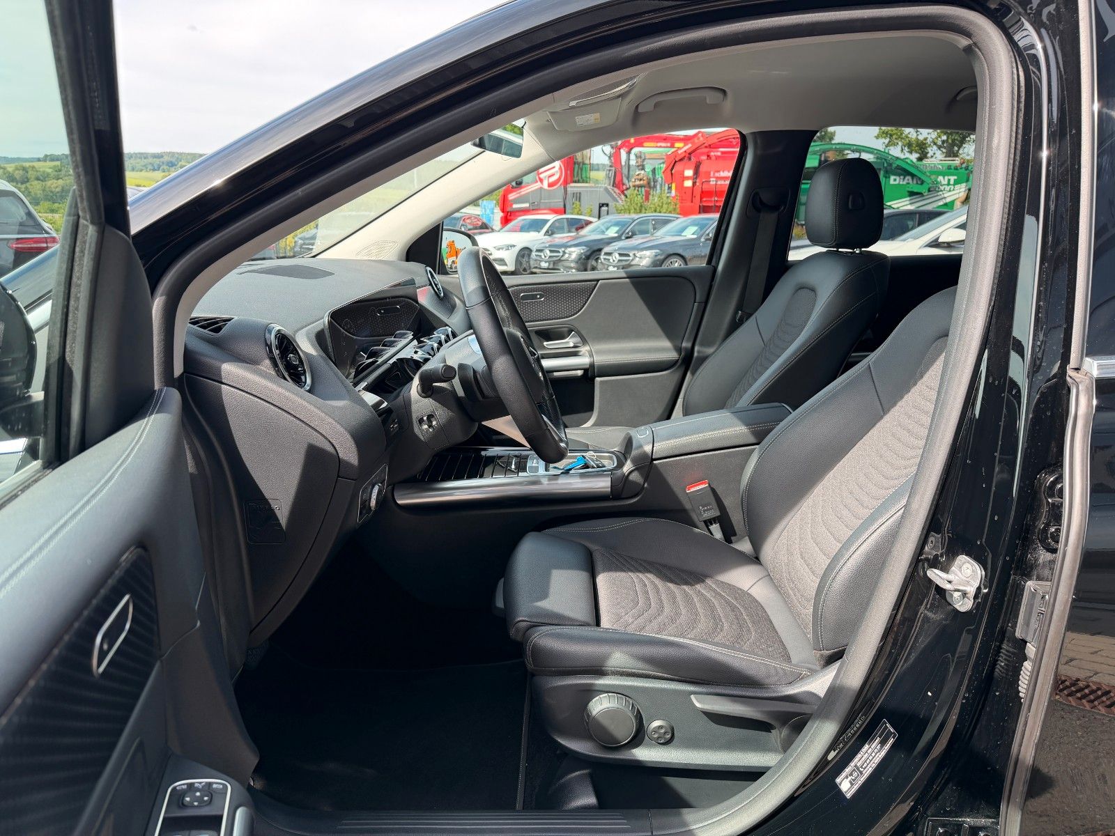 Fahrzeugabbildung Mercedes-Benz B 250 e Progressive MBEAM+R-Kamera+Carplay+MBUX