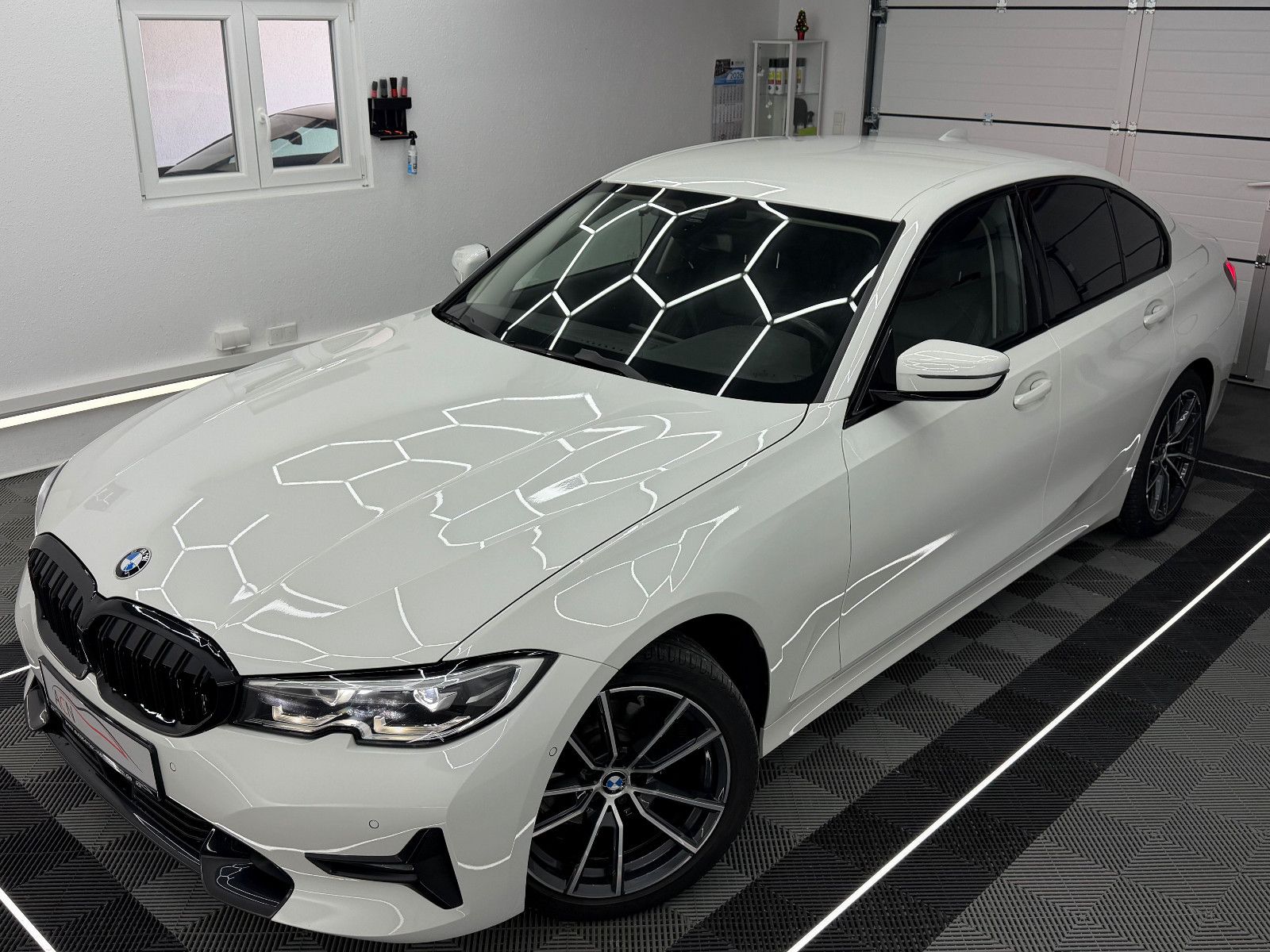 Fahrzeugabbildung BMW 320 i SPORT LINE/LED/DAB/KAMERA/VRTL COCKPIT/ACC