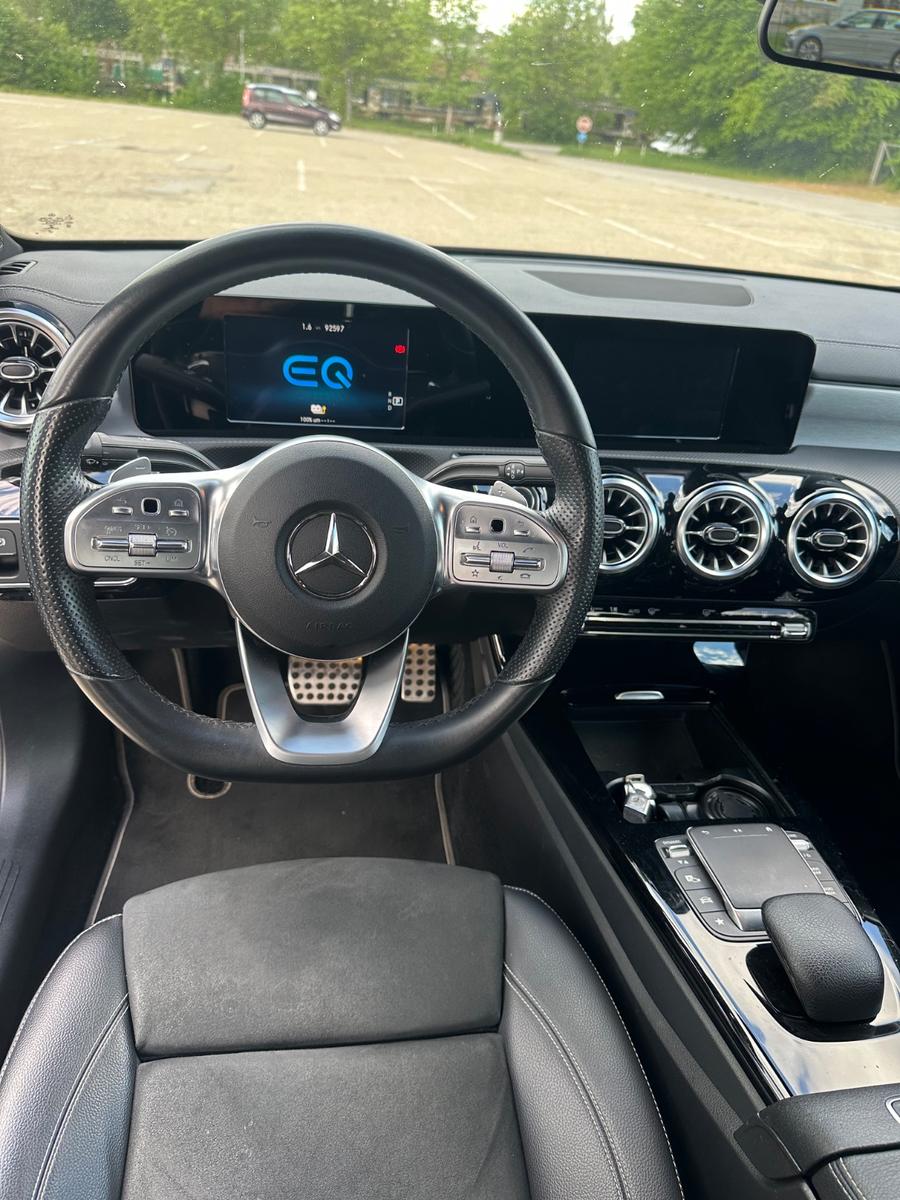 Mercedes-Benz A 250 e DCT Progressive