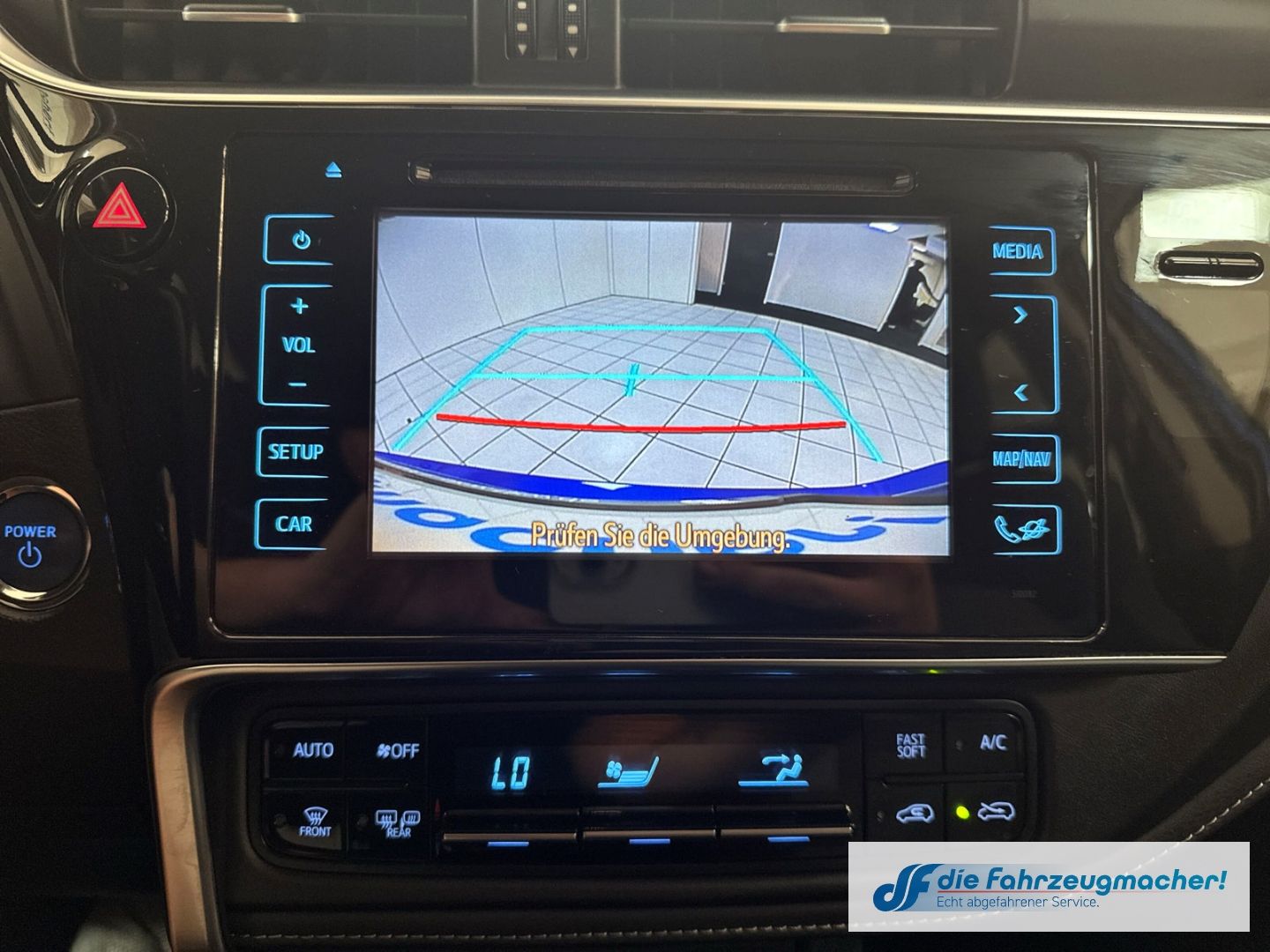 Fahrzeugabbildung Toyota Auris Touring Sports Hybrid 1.8  Klimaautom Spur