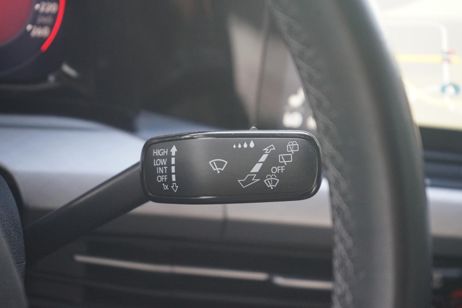 Volkswagen Golf VIII 1.5 TSI Life LED Navi ACC App-Connect, миниатюра 18