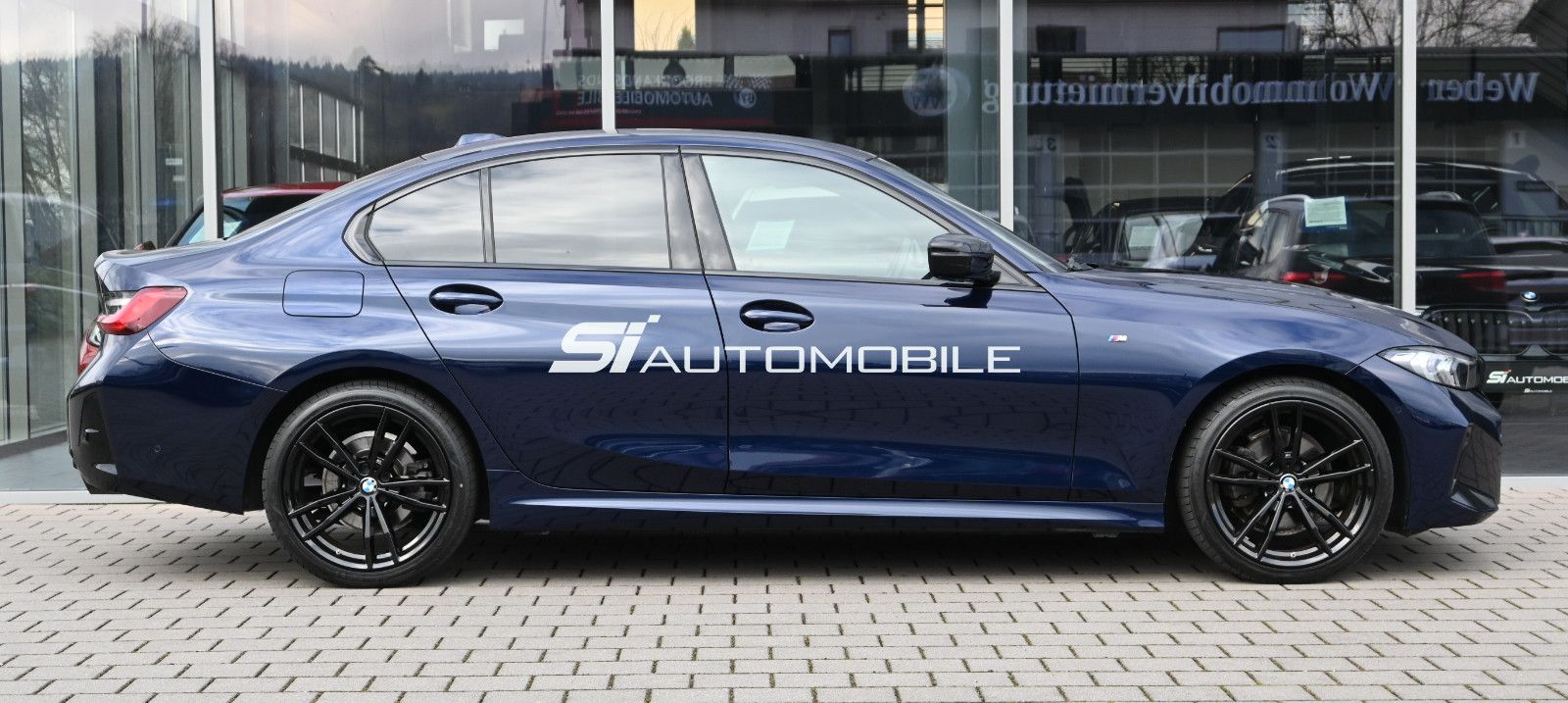 Fahrzeugabbildung BMW 320d xDrive M Sport °ACC°HEAD-UP°STANDHEIZ°KAM°