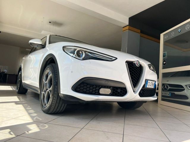 Alfa Romeo Stelvio 2.2 Turbodiesel 190 CV AT8 Q4