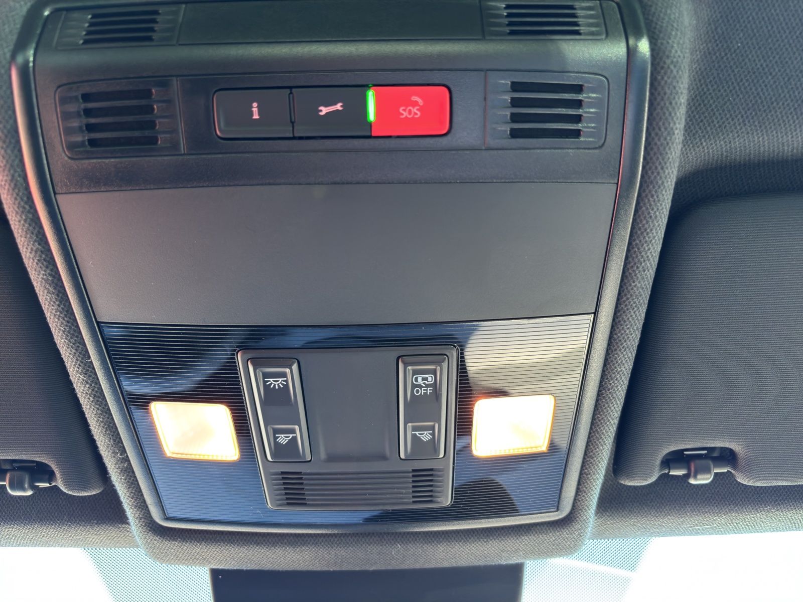 Fahrzeugabbildung SEAT Arona 1.0 TSI FR KESSY RFK 18" BICOLOUR