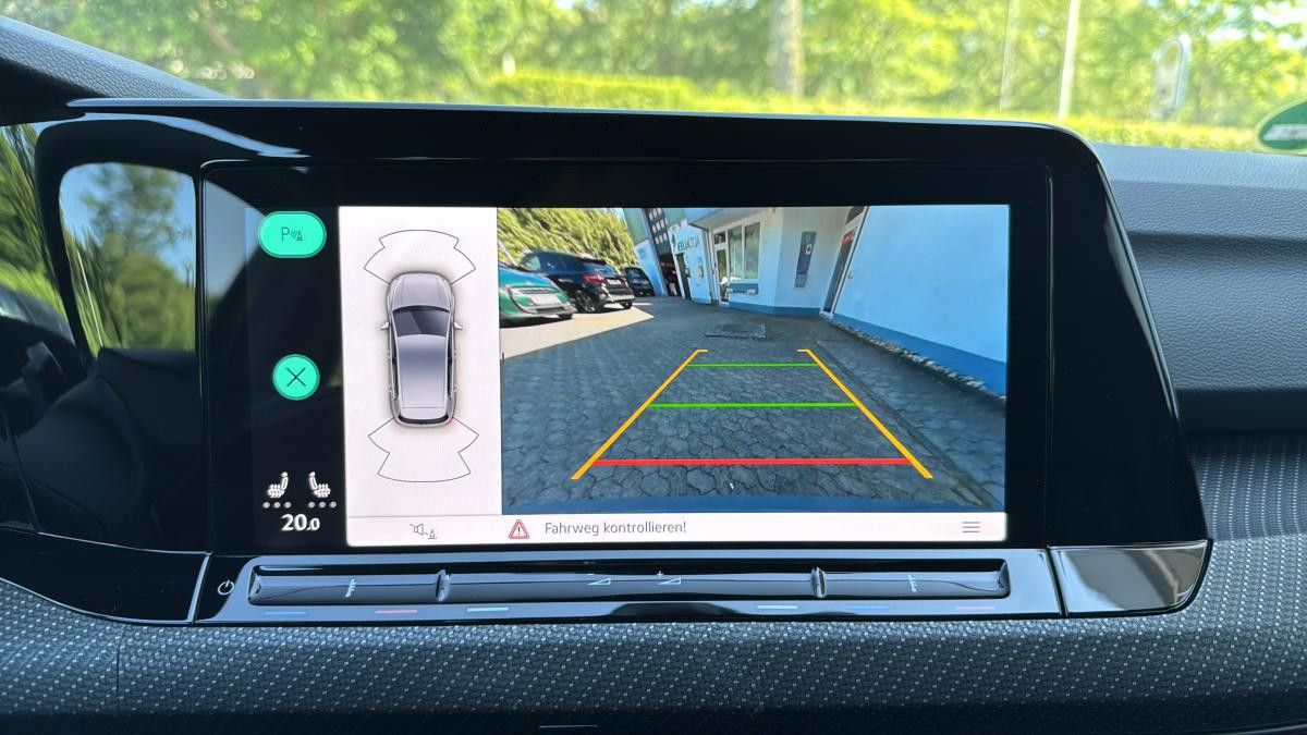 Fahrzeugabbildung Volkswagen Golf R-Line 2.0 TDI 150PS*PANO*ACC*SHZ*HK