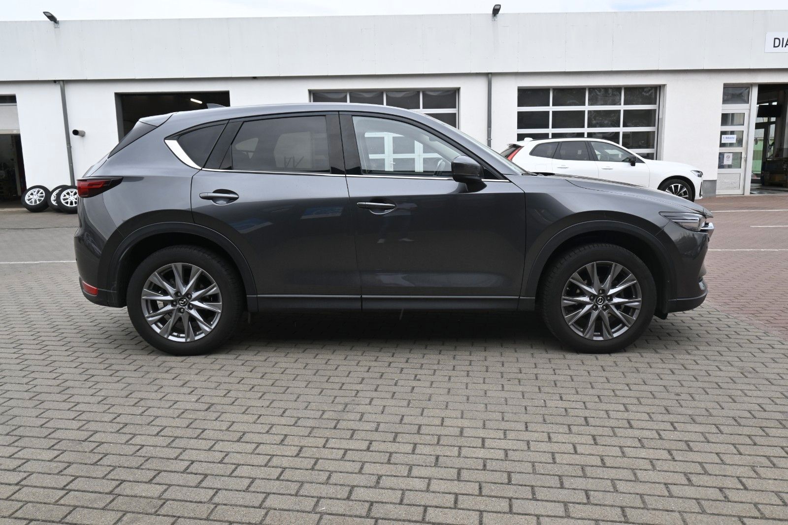 Fahrzeugabbildung Mazda CX-5 Sports-LineAWD*BOSE*HuD*AHK*360*ACC*
