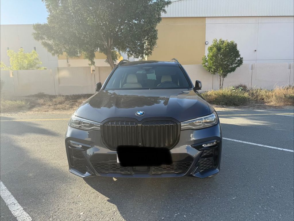 Image of BMW X7