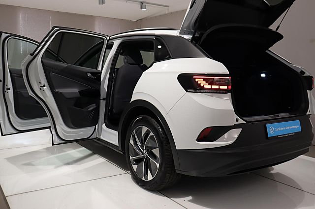 ID.4 Pure 125kW IQ-LIGHT AHK Wärmepumpe Anschlus