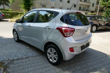 Fahrzeugabbildung Hyundai i10 Style #32 TKM #Einparkhilfe hinten