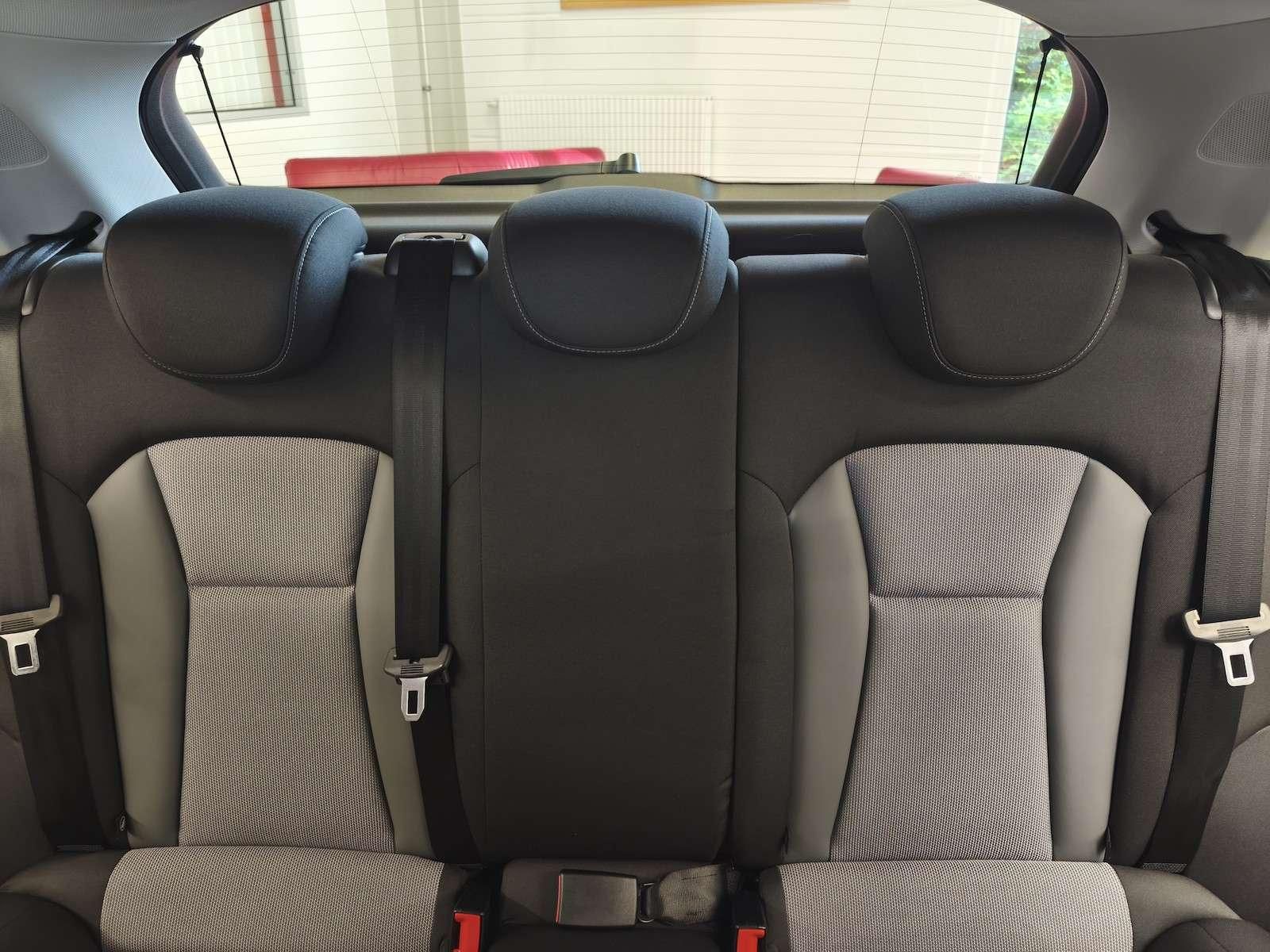 Fahrzeugabbildung Audi A1 1.6 TDI Sport/Xenon/MMI/Teilleder/17´´ 85 ...