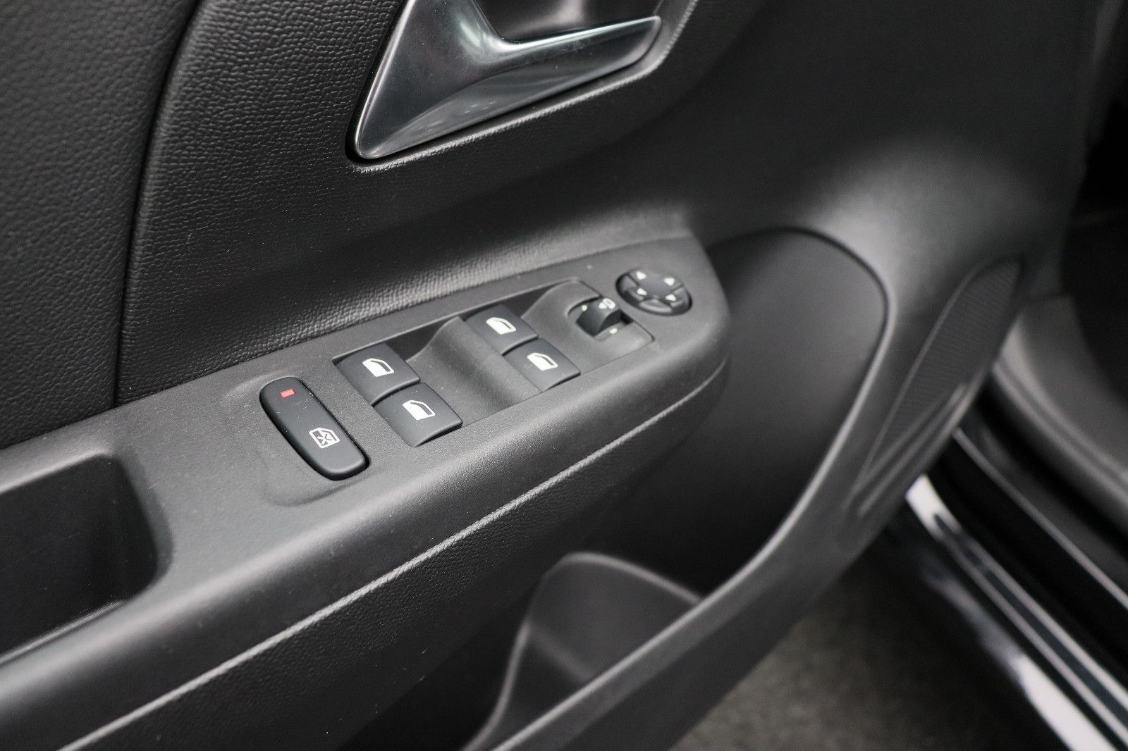 Fahrzeugabbildung Opel Corsa F e GS Line 11kW