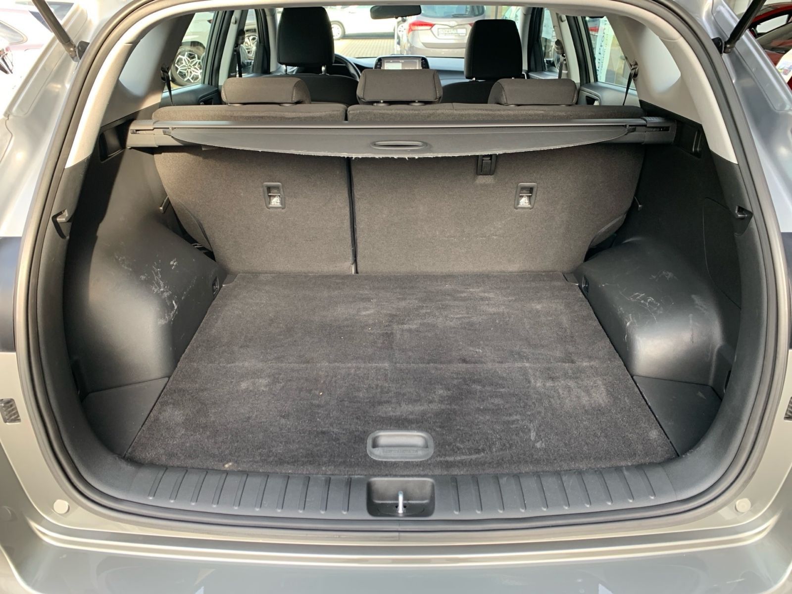 Fahrzeugabbildung Hyundai TUCSON 1.6 Advantage Navi 8x bereift