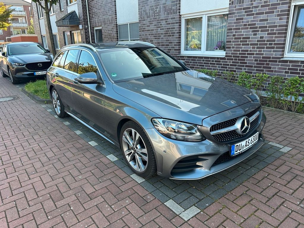 Image of Mercedes-Benz E 200