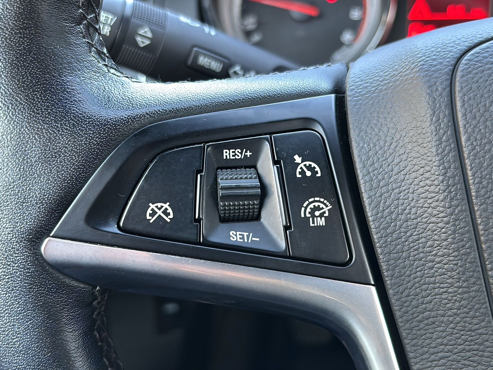 Fahrzeugabbildung Opel Cascada 1.4i INNOVATION NAVI LEDER XENON RF KAM