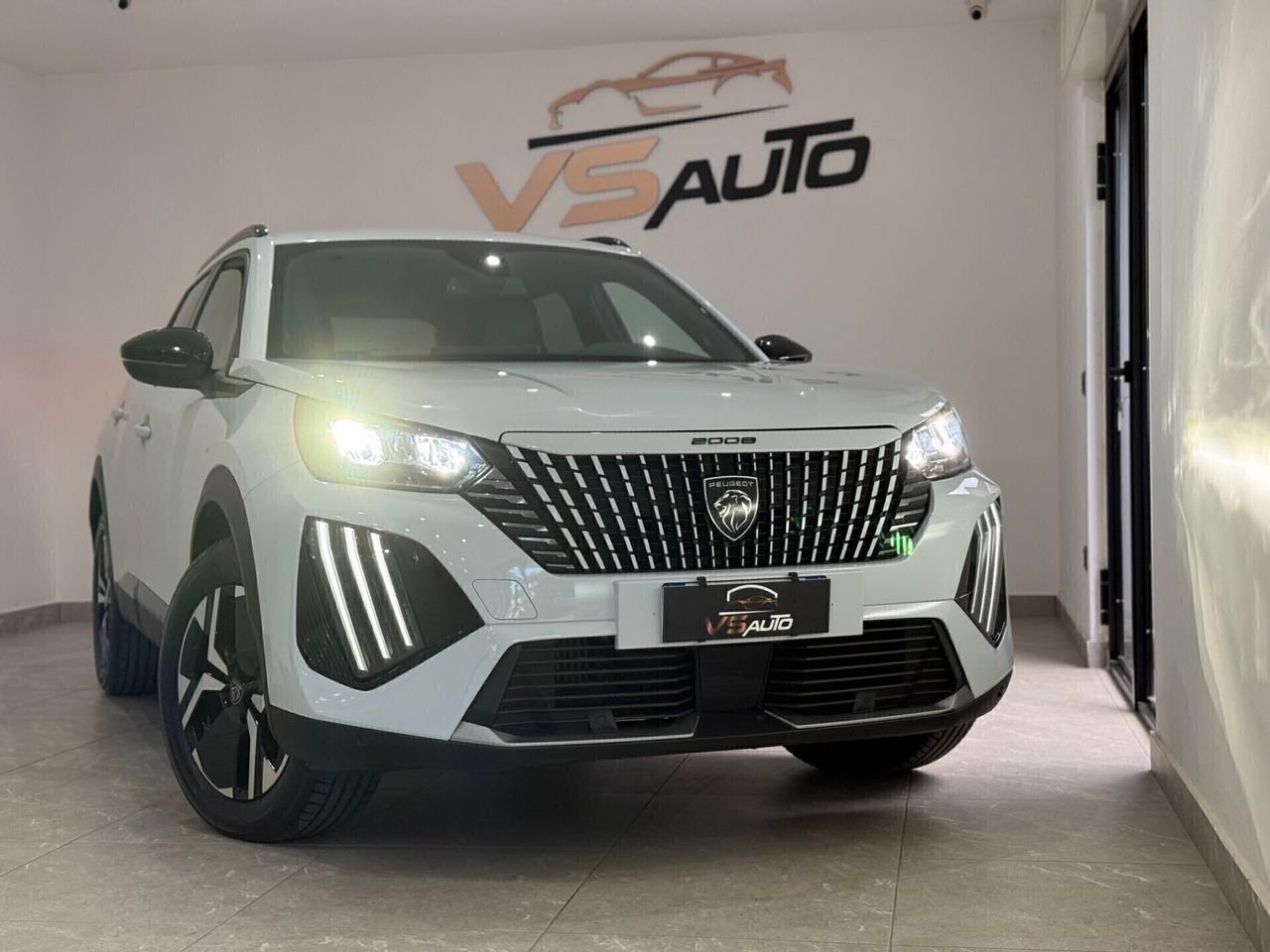 Peugeot 2008 BlueHDi 130 S&S EAT8 GT imagem 2