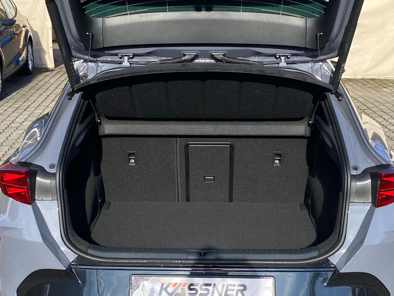 Fahrzeugabbildung CUPRA Formentor 1.5 eTSI  DSG *EDGE*WINTERP.*AHZV-Vb.