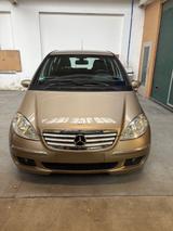 Mercedes-Benz A 150 (W169) - Scheckheftgepflegt - TÜV 11/2026 - Mercedes-Benz A 150 in Düsseldorf