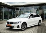 BMW 318 d Touring AHK Navi blendfreies LED ACC SHz