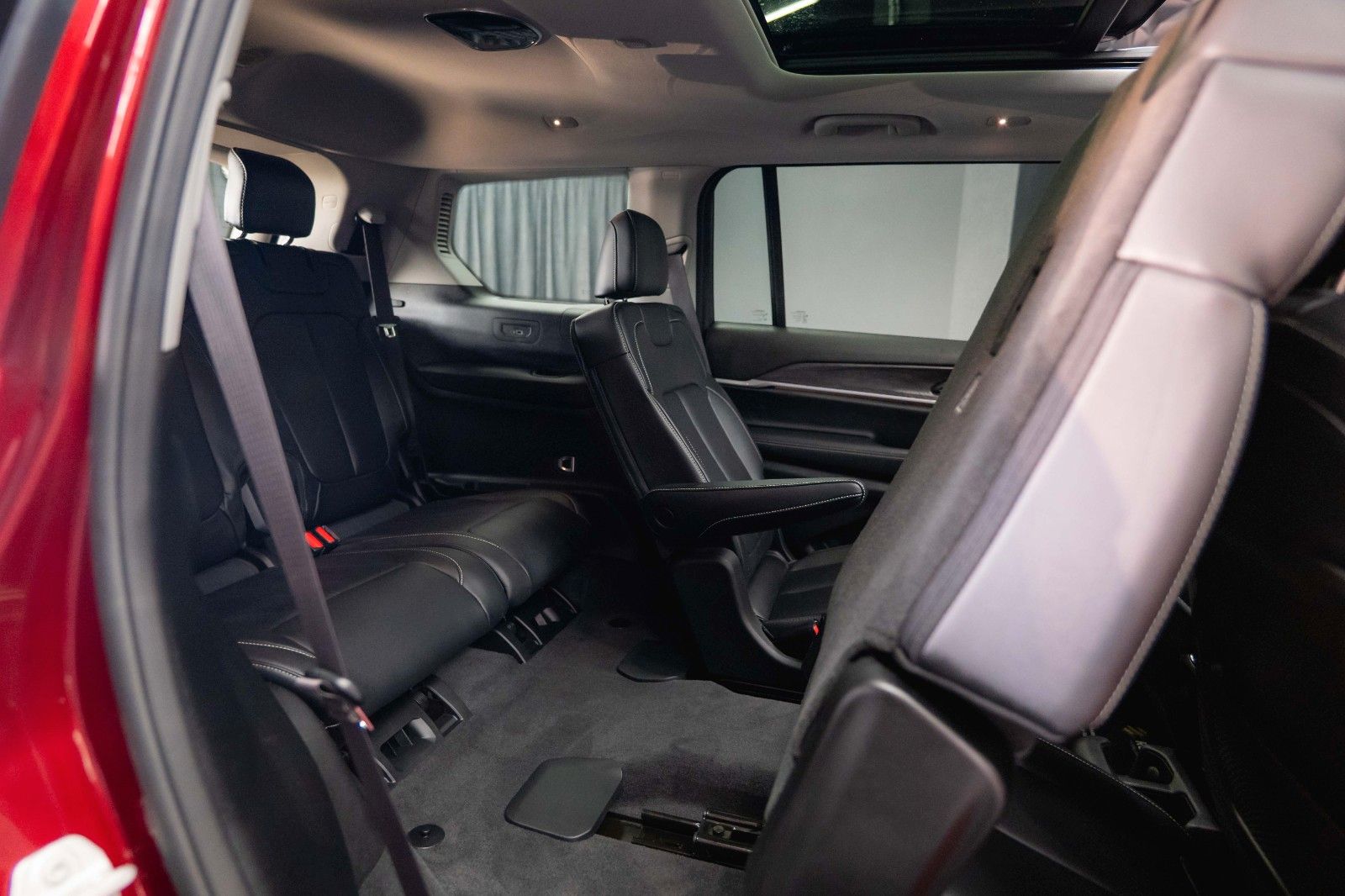 Fahrzeugabbildung Jeep Grand Cherokee 3.6 4x4 LIMITED L Modell 2022 19%