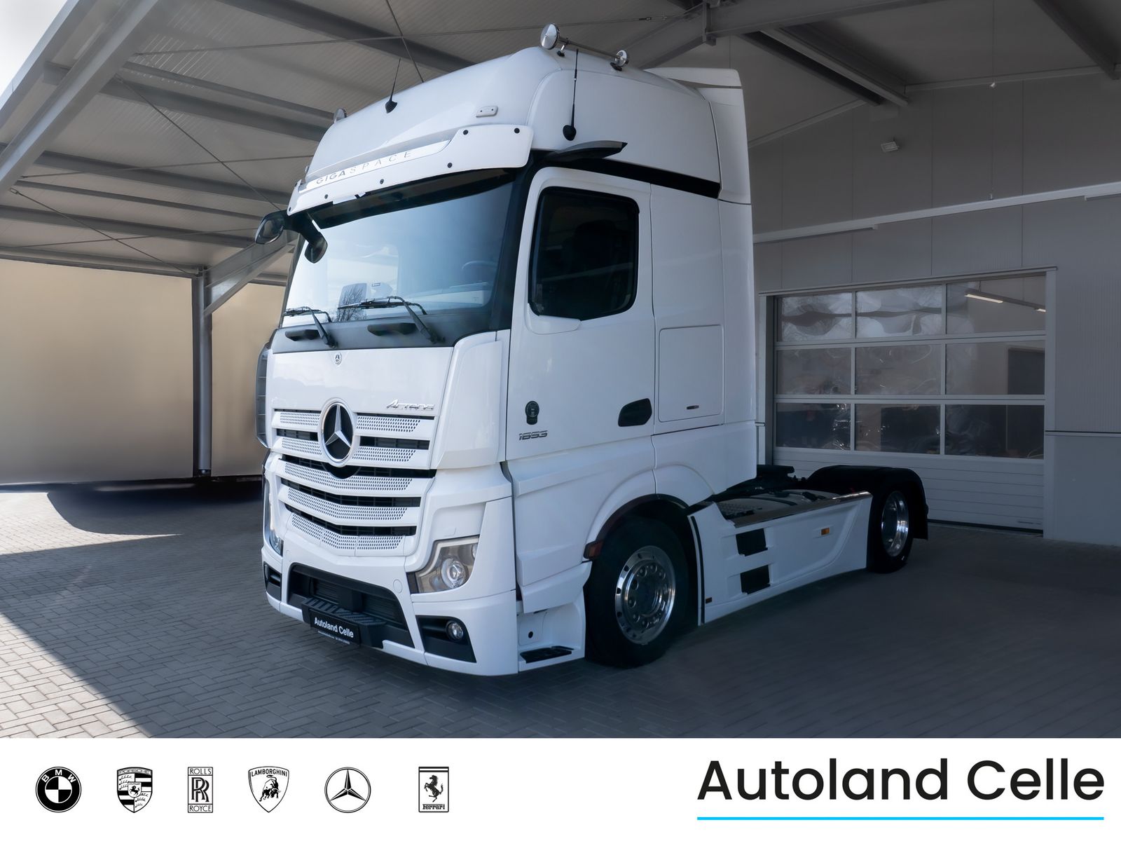 Fahrzeugabbildung Mercedes-Benz Actros 1853 LSnR LowLiner Style-Line NeuReifen