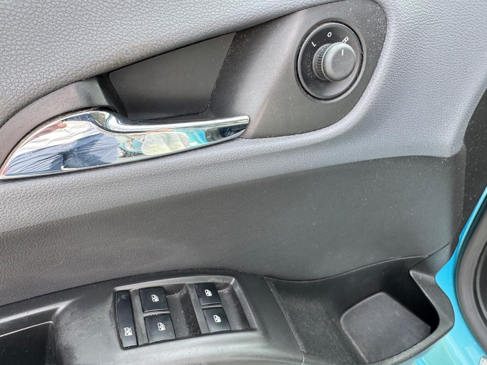 Opel Meriva 2011 — photo 9