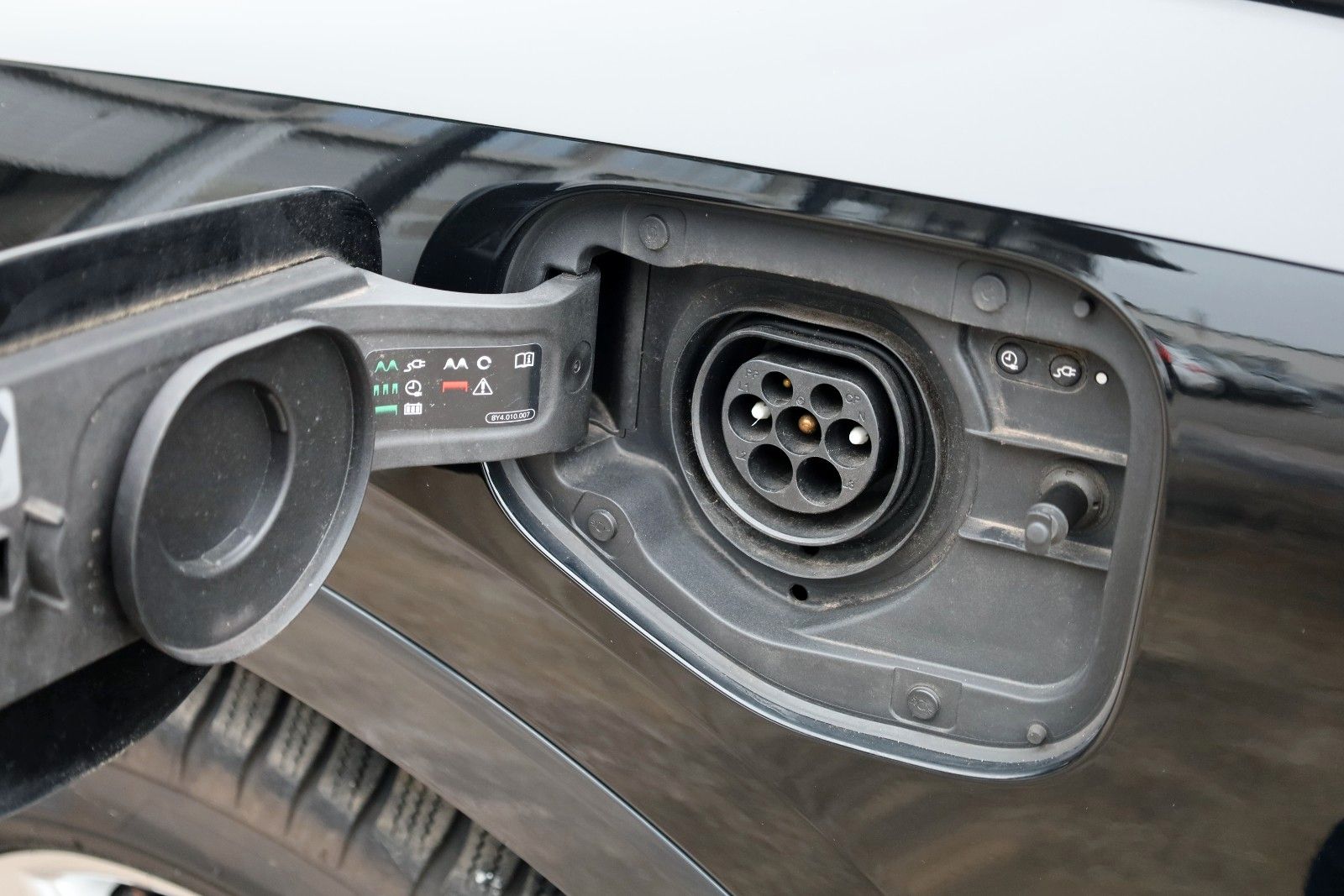 Fahrzeugabbildung Audi Q3 Sportback 45 TFSI e,Leder,Navi,LED,SH,Kamera