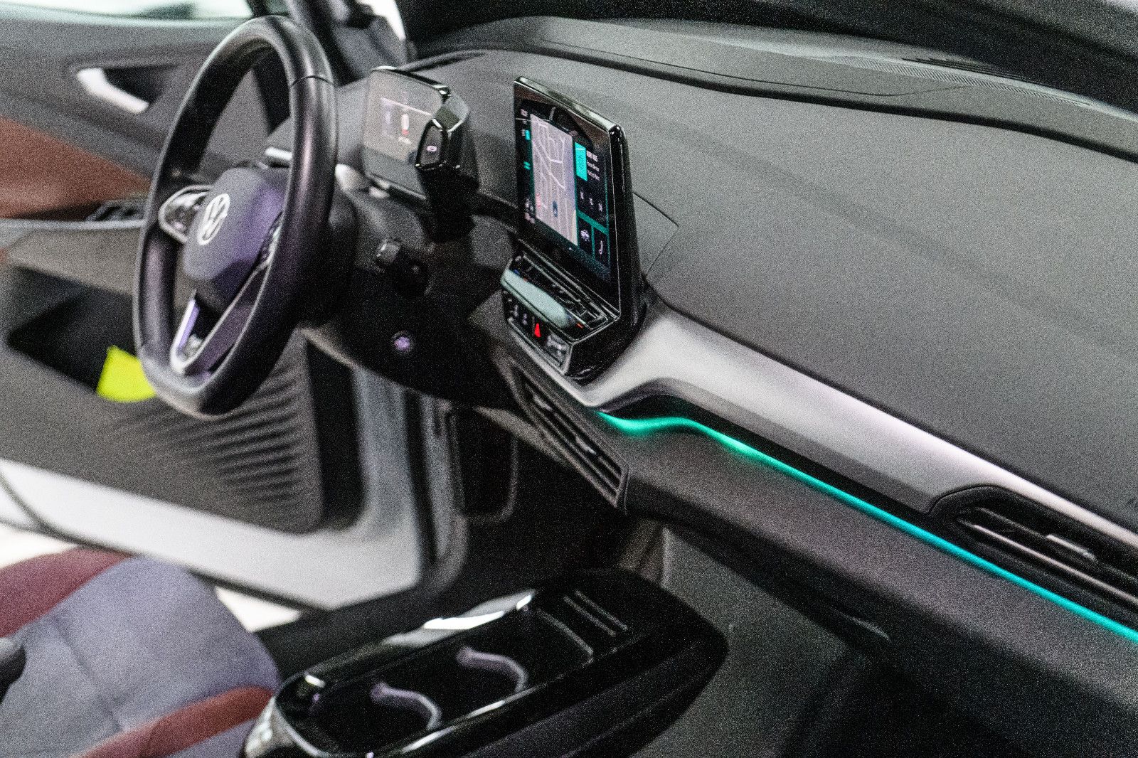 Fahrzeugabbildung Volkswagen ID.4 Pro Performance LED+NAVI+ACC+KAM+WÄRMEP+AHK