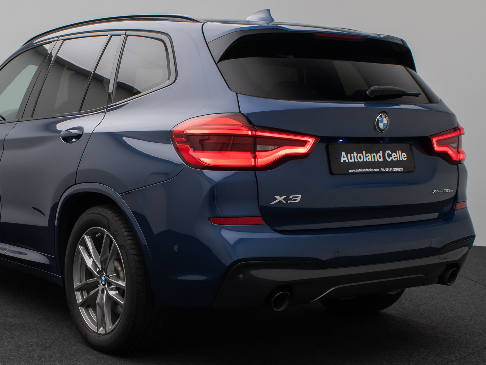 Fahrzeugabbildung BMW X3 xD30e M Sport Kamera HUD DAB HiFi AHK Komfort