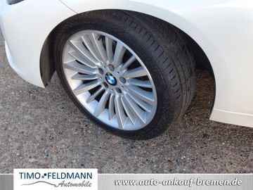 BMW 330d Touring xDrive Luxury Line