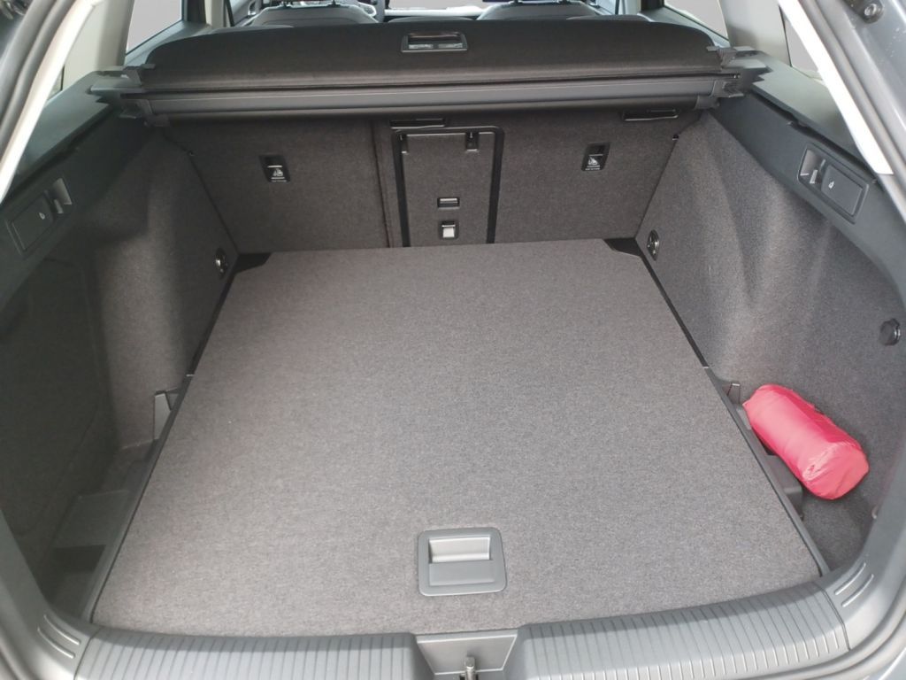 Fahrzeugabbildung Volkswagen Golf Variant Alltrack Panorama Black Style 4Mot.