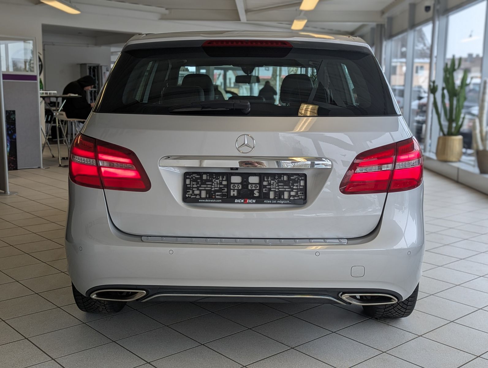 MERCEDES-BENZ B 180 Kamera Panoramadach LED - Image 6