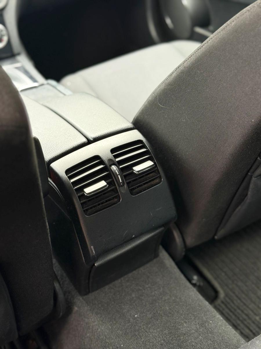 Mercedes-Benz C220 2008 — photo 13