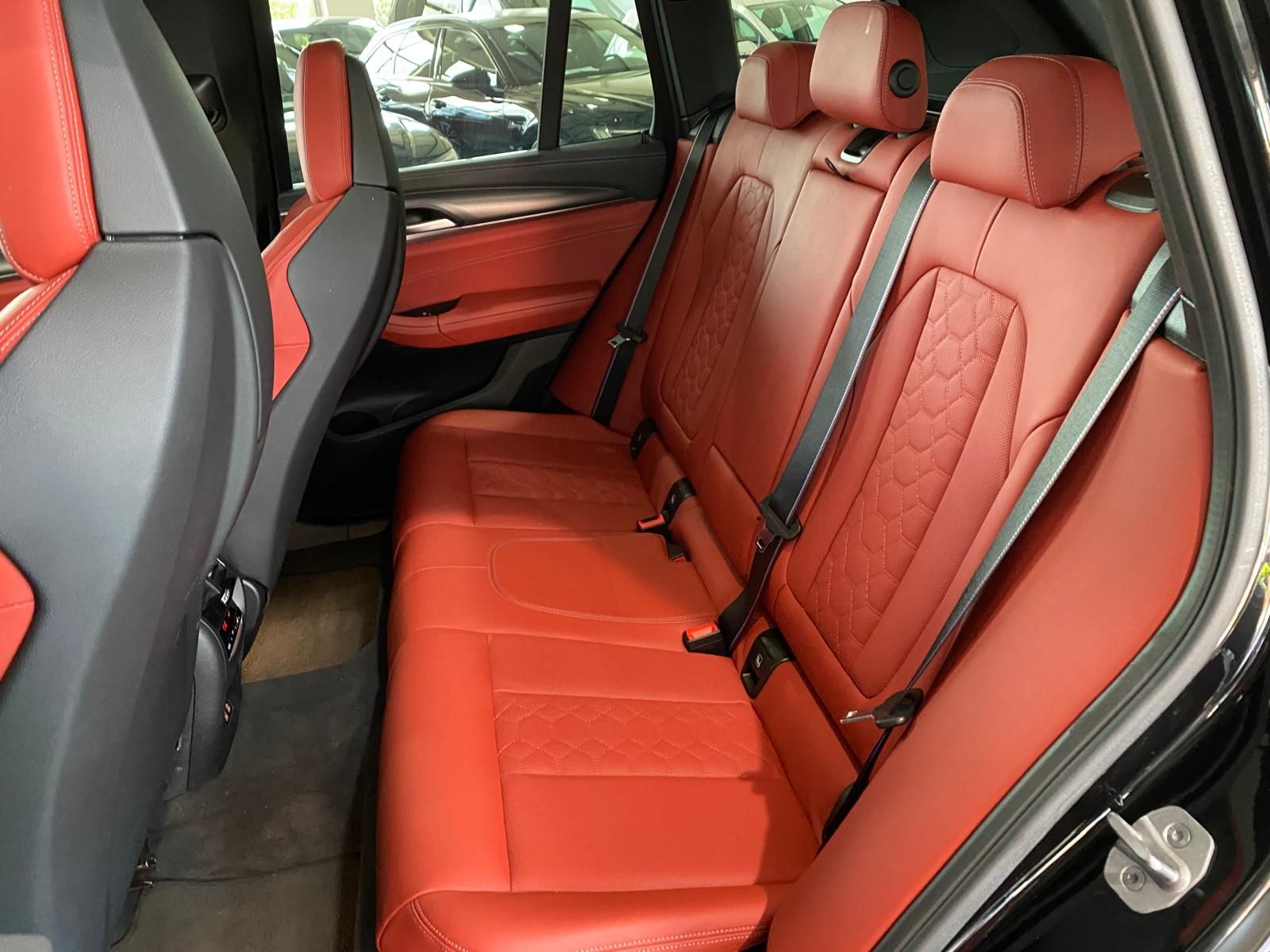 Fahrzeugabbildung BMW X3 M Competition/Leder Rot/Laser/Pano/HUD/H&K/