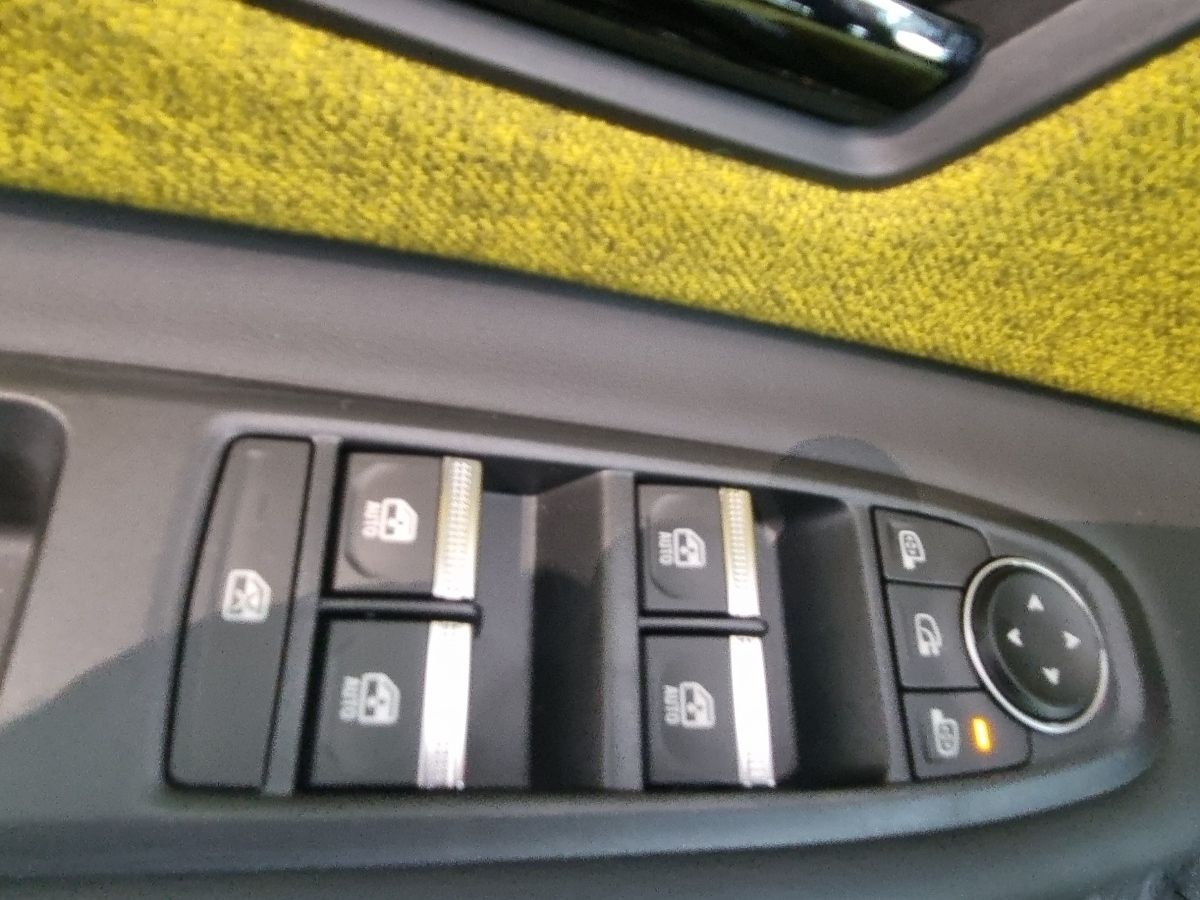 Fahrzeugabbildung Renault R 5 E-Tech elektrisch Iconic 150 Comfort Range